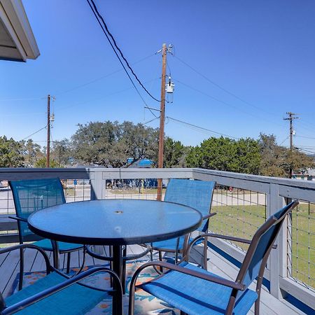 Home With Sunroom And Fire Pit - Near Canyon Lake! Esterno foto